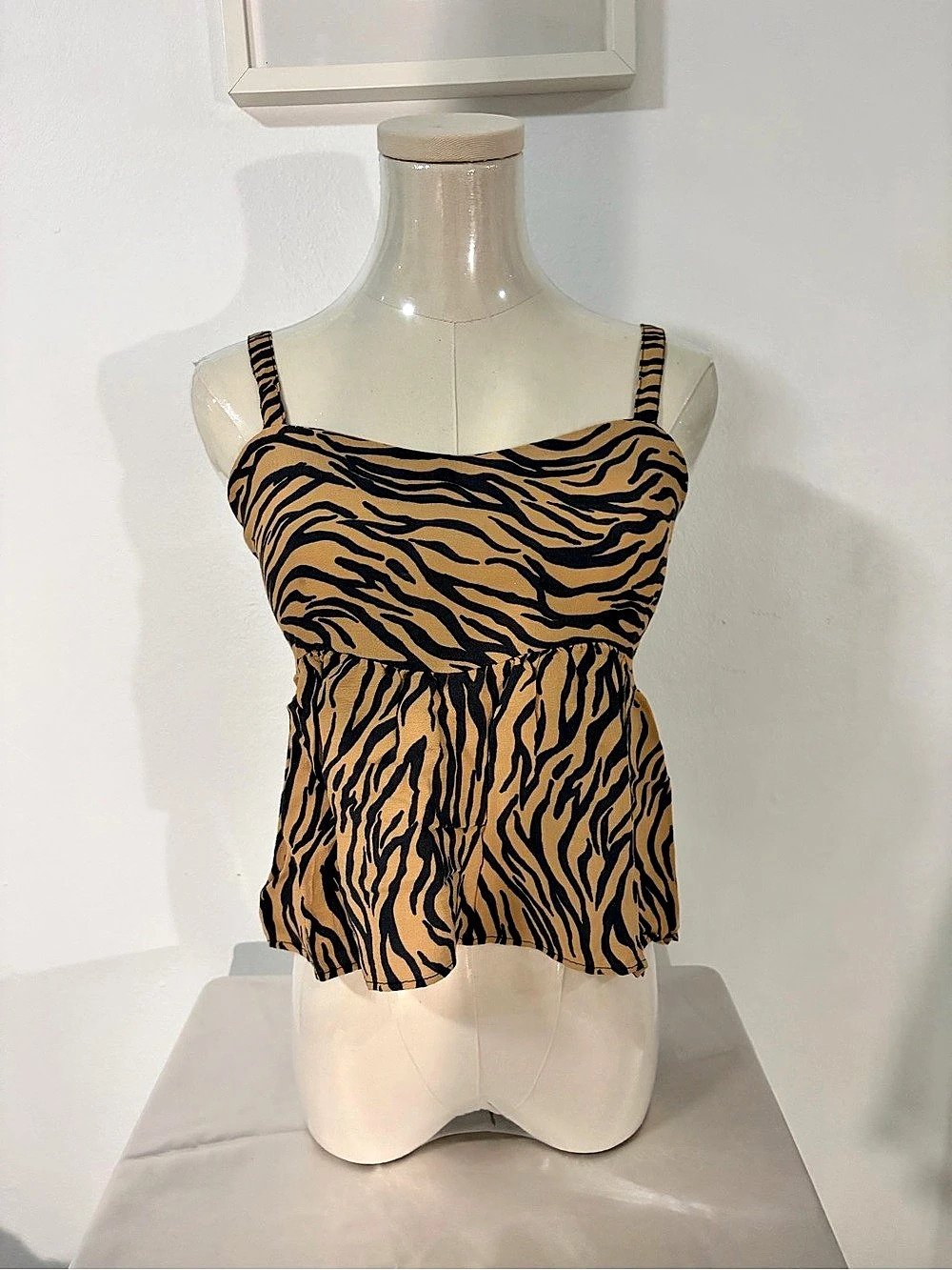 Hollister Zebra Print Cami in Brown & Black Size XS Like New